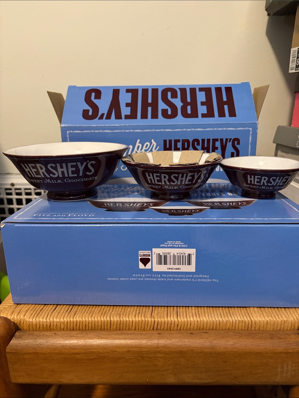 Herschel Supply Company Brown and White Ceramic Dessert Bowl Trio